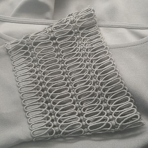 Ann Taylor sleeve detail top - Picture 4 of 7